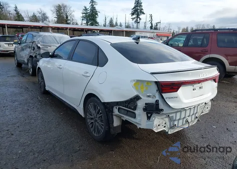 2023 Kia Forte Gt-Line z USA, uszkodzony, nr VIN 3KPF54AD4PE663948